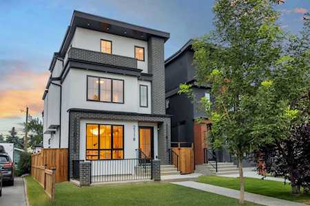 2118 Victoria Crescent NW Calgary, AB T2M 4E3