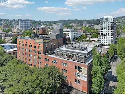 Chown Pella loft in Portland, OR