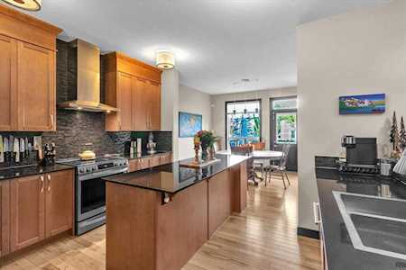 58 Valley Pointe Way NW Calgary, AB T3B 6B1