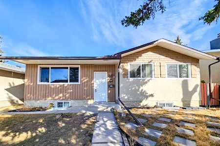 40 Pensville Rd SE Calgary, AB T2A 4K5