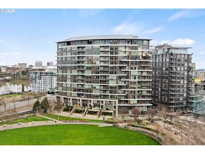 1 bed / 1 bath condo at Encore