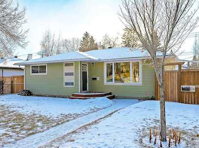 23 Cambrian Dr NW Calgary, AB T2K 1P3