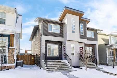 45 Howse St NE Calgary, AB T3P 0V8