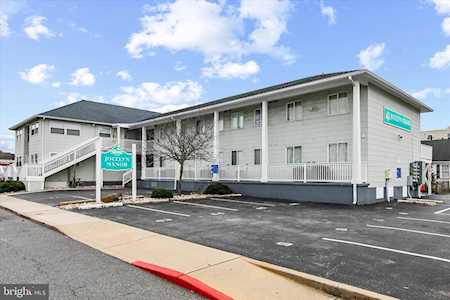 207 8th St #102C Ocean City, MD 21842