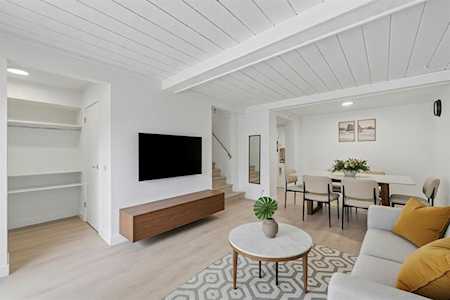 5404 10 Ave SE #317 Calgary, AB T2A 5G4