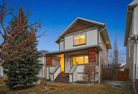 20 Inverness Grove SE Calgary, AB T2Z3E6
