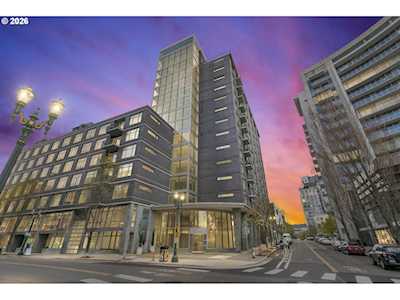 Pinnacle condo in Portland, OR