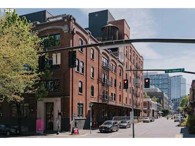 Chown Pella loft in Portland, OR
