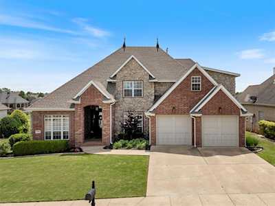 Shadow Valley Homes