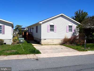 112 Sea Breeze Dr Ocean City, MD 21842