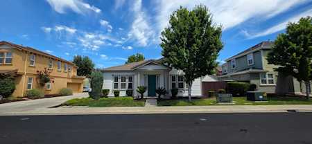 9403 Vintner Circle Patterson, CA 95363
