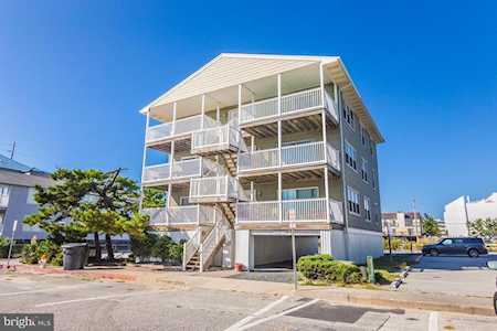 8 74th St #3W Ocean City, MD 21842