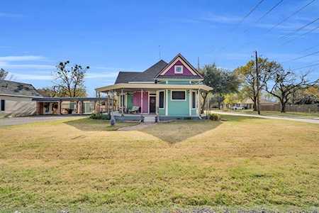 312 W 8th Street Ferris, TX 75125