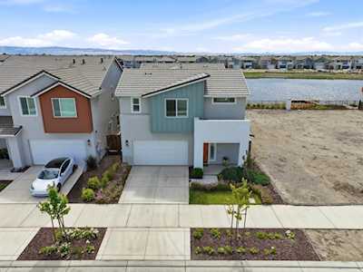 17439 Harbor View Ave Lathrop, CA 95330