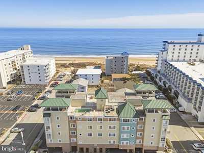 12 92nd St #204 Ocean City, MD 21842