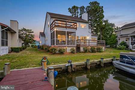 9 Harborview Dr Ocean Pines, MD 21811