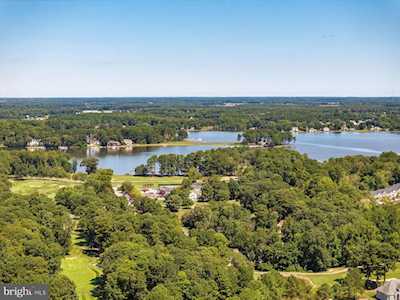 10909 Player Ln Berlin, MD 21811