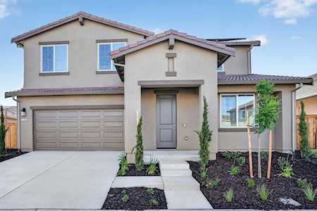 1706 Shingle Ave Manteca, CA 95337