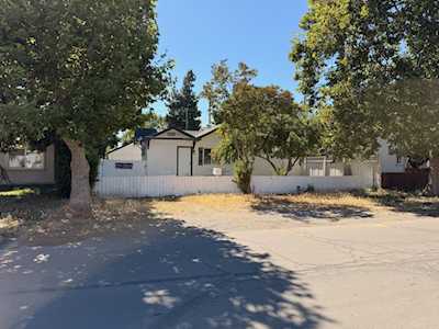 1505 Victoria Dr Modesto, CA 95351