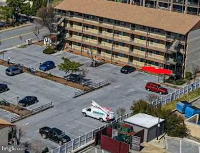 203 33rd St #102 Ocean City, MD 21842