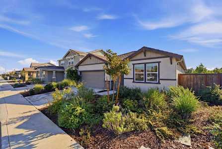 608 Somerset Way Patterson, CA 95363