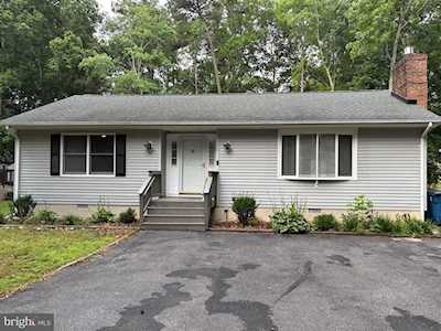 170 Windjammer Rd Ocean Pines, MD 21811