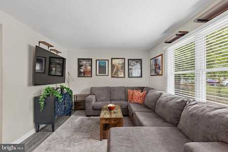6 Fleet Ct Ocean Pines, MD 21811