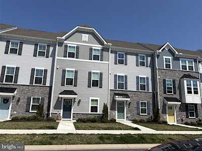 12433 Coastal Marsh Dr #5 Berlin, MD 21811