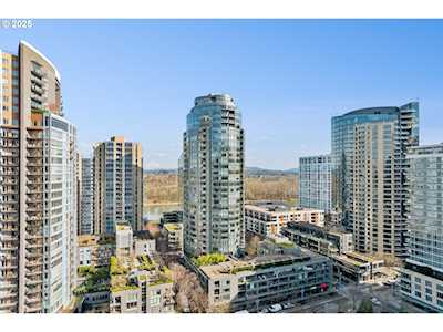 John Ross condo in Portland, OR