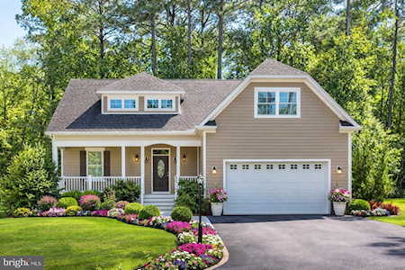11708 Maid At Arms Ln Berlin, MD 21811