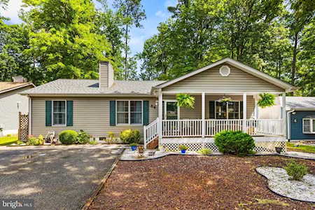 84 Seafarer Ln Ocean Pines, MD 21811