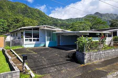 Manoa | Neighborhood Information & Homes For Sale