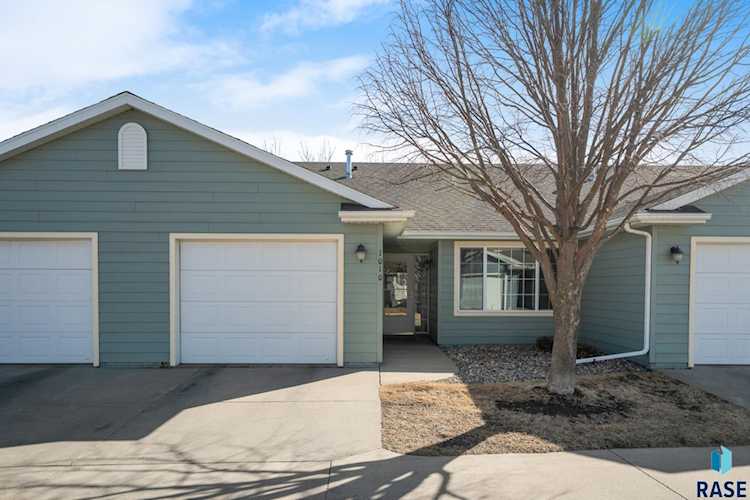 1010 N Crape Pl, Sioux Falls SD 57107