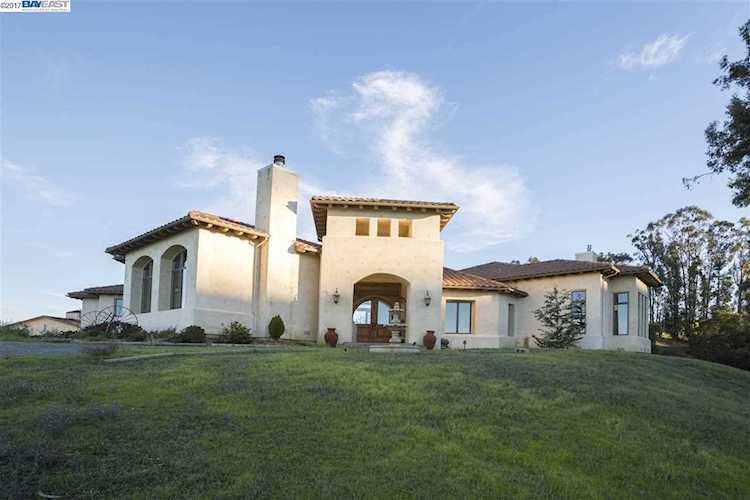 633 Kalthoff Cmn Livermore, CA 94550