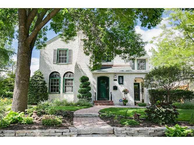 Saint Paul Highland | MLS 4939509 | 1781 Hillcrest Avenue | Zip Code 55116 Photo 1