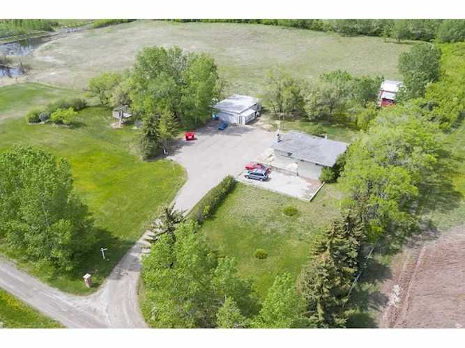 2727 92 St SE Calgary, AB T2P 3R5