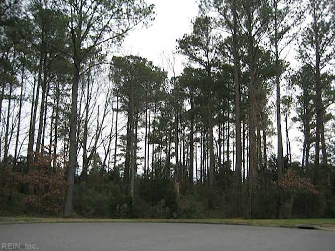98 Egret Circle Hampton, VA 23666