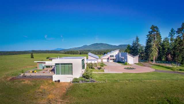 5685 Highway 8 Deary, ID 83823