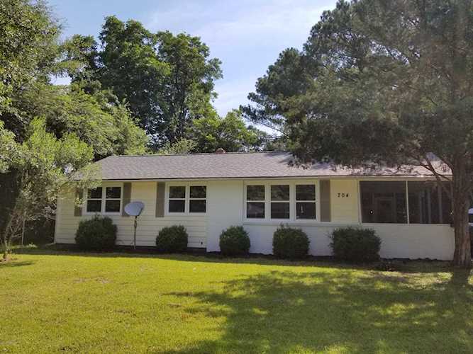 Home For Sale At 704 Williams Street Jacksonville Nc In Northwoods