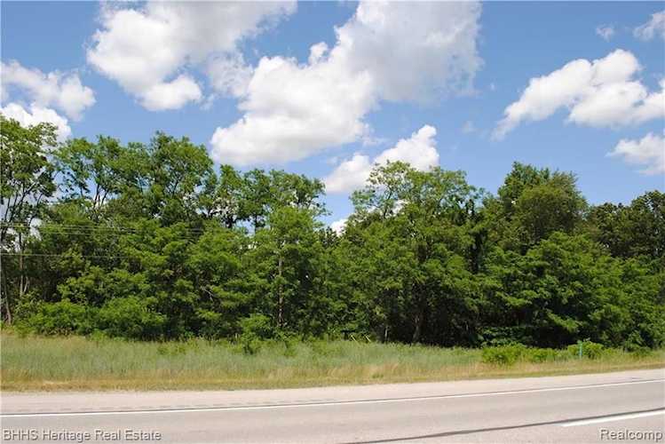V/L Highland Howell Twp, MI 48855