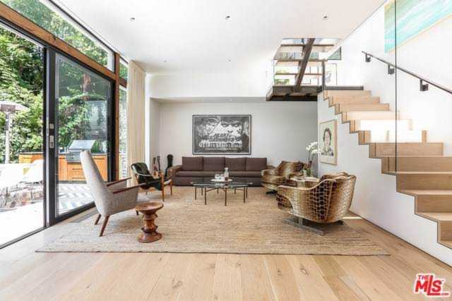 533 Norwich Drive West Hollywood, CA 90048