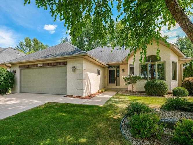 Courtyard Commons Maple Grove