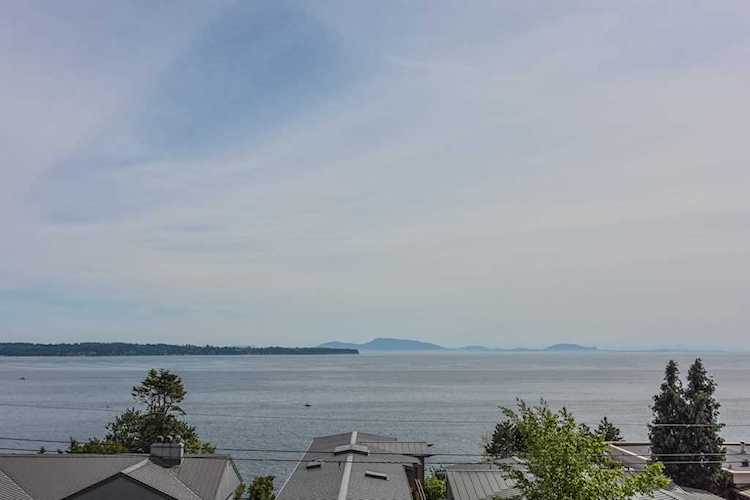 14371 Sunset Drive White Rock, BC V4B 2V4