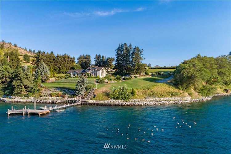 1415 Greens Landing Rd Manson, WA 98831 | MLS ® 1350654 Photo 1