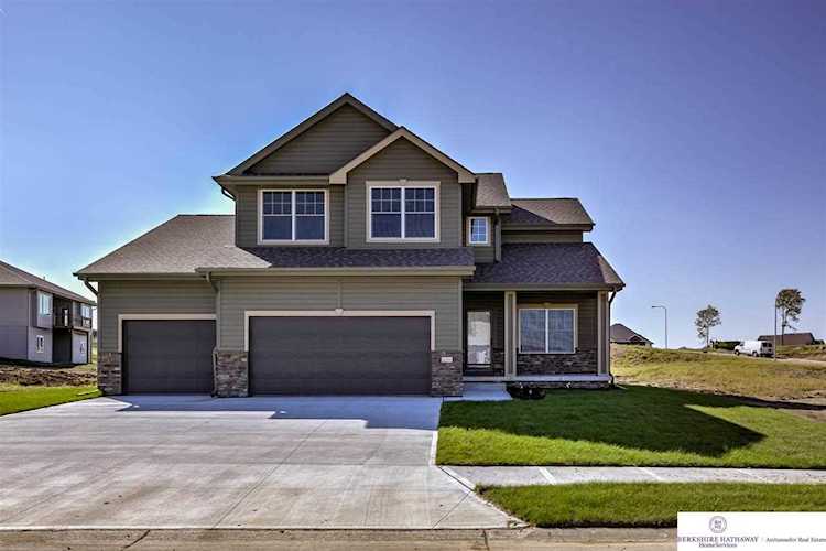 1020 Hazel Ln Springfield, NE 68059 | MLS 21817902 Photo 1