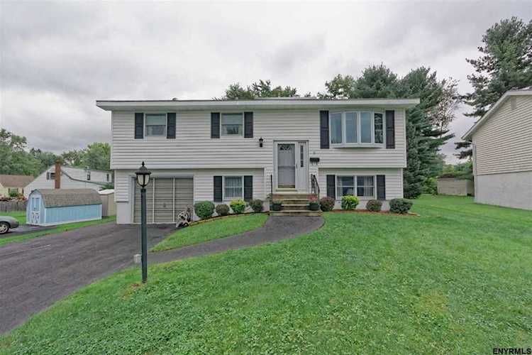5 Whitney Rd Latham, NY 121102422 | MLS 201830323 Photo 1
