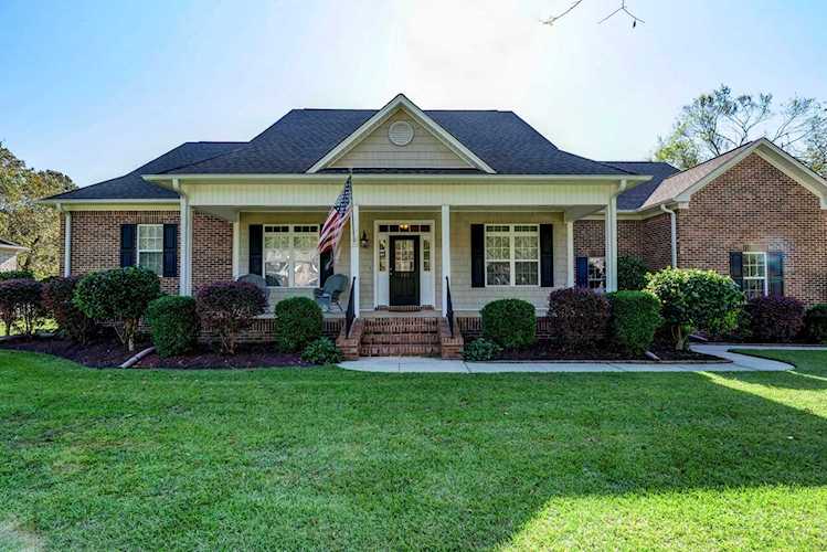 Home For Sale At 283 Pine Village Drive, Rocky Point NC in Oak Ridge At Grand Oaks Photo 1