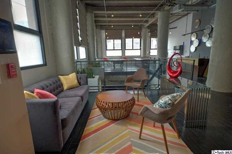 1100 S Grand Avenue #A006 Los Angeles, CA 90015
