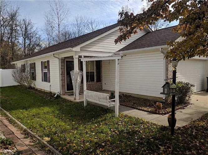 8323 Lake Tree Lane Indianapolis, IN 46217 | MLS 21607167 Photo 1