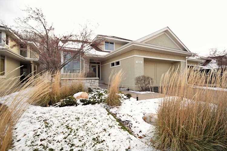 1490 Waterford Drive Golden Valley, MN 55422 | MLS 5024954 Photo 1